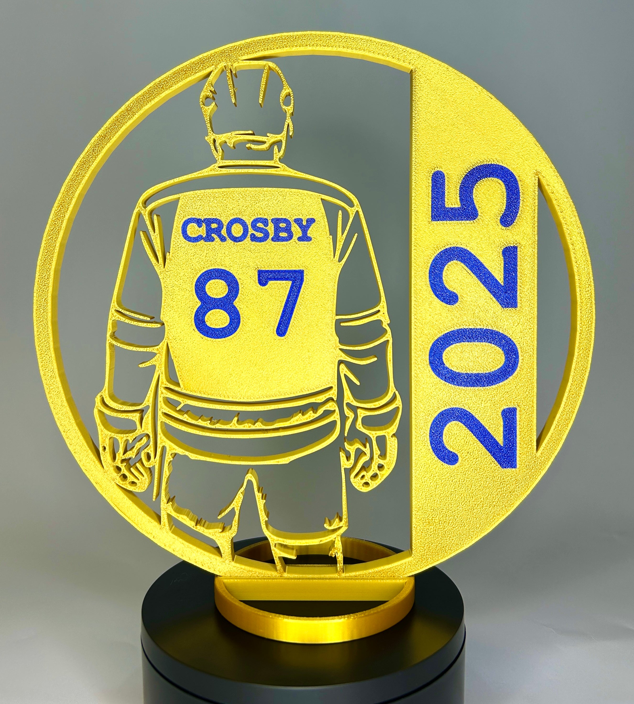 Hockey Player Centerpiece – Unique Jagged Edge Outline – 3D Printed Sports Display - 8"